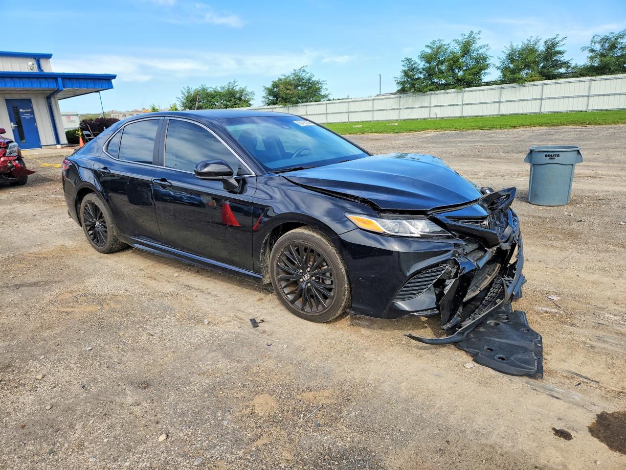 2018 Toyota Camry Se - Фото 4