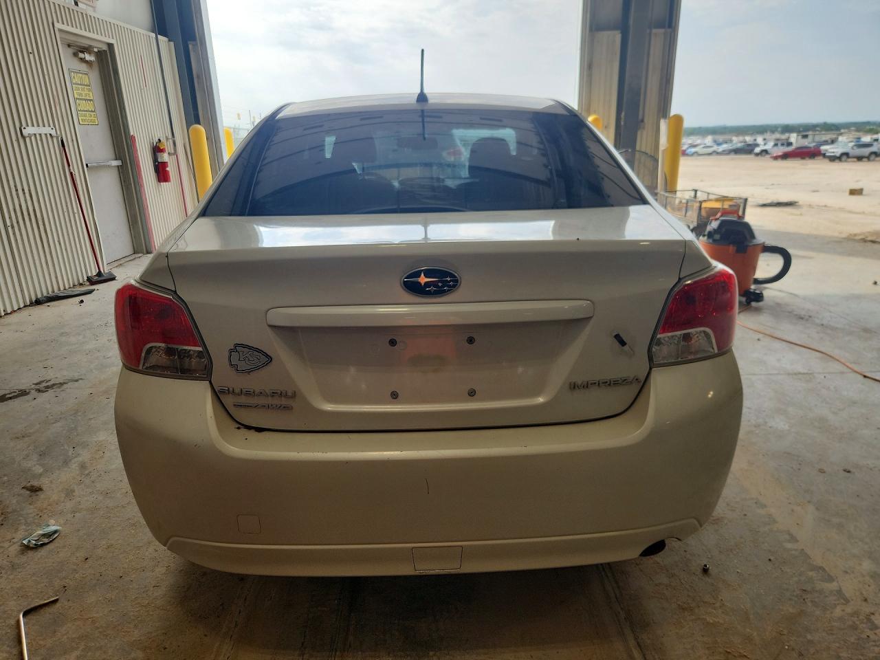 2012 Subaru Impreza Premium - Фото 6