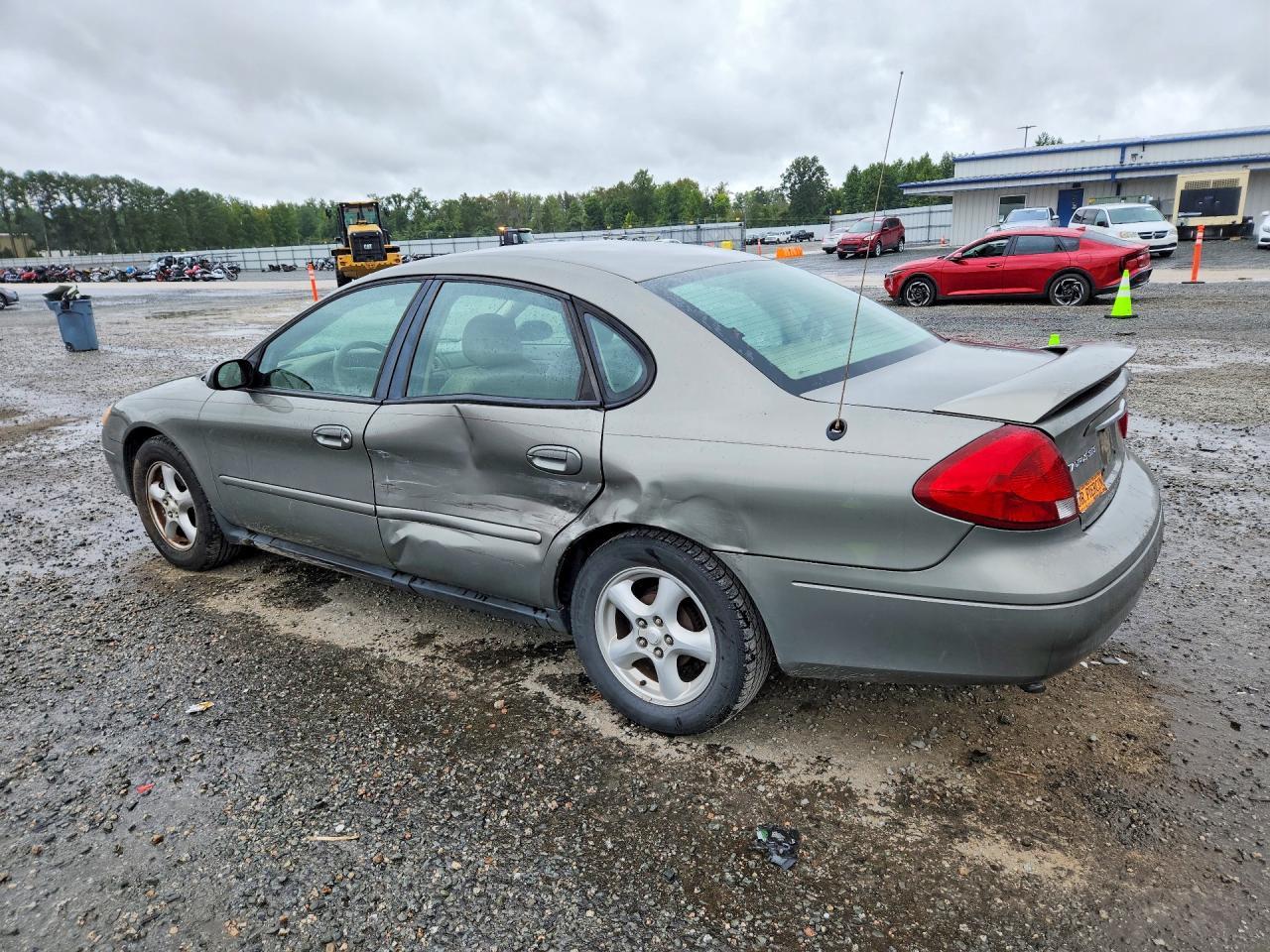 2003 Ford Tauras - Фото 2