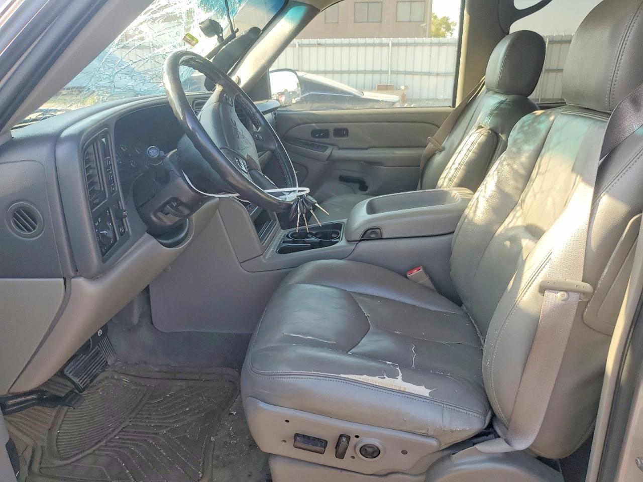 2004 GMC Yukon - Image 7