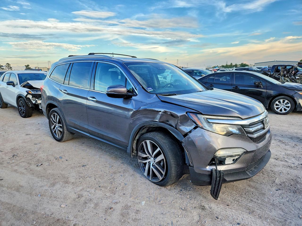 2017 Honda Pilot Elite - Фото 4