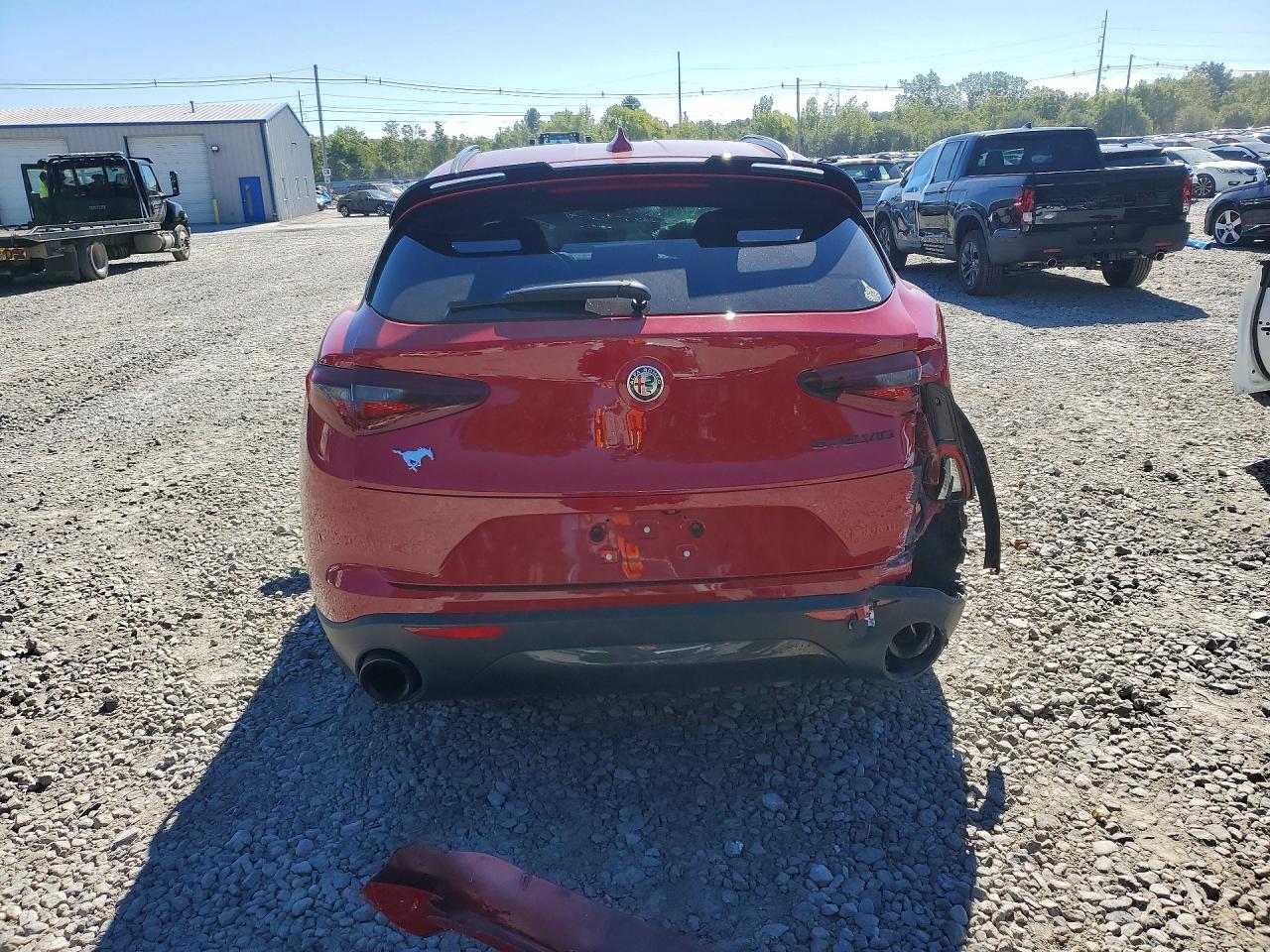 2020 Alfa Romeo Stelvio - Image 6