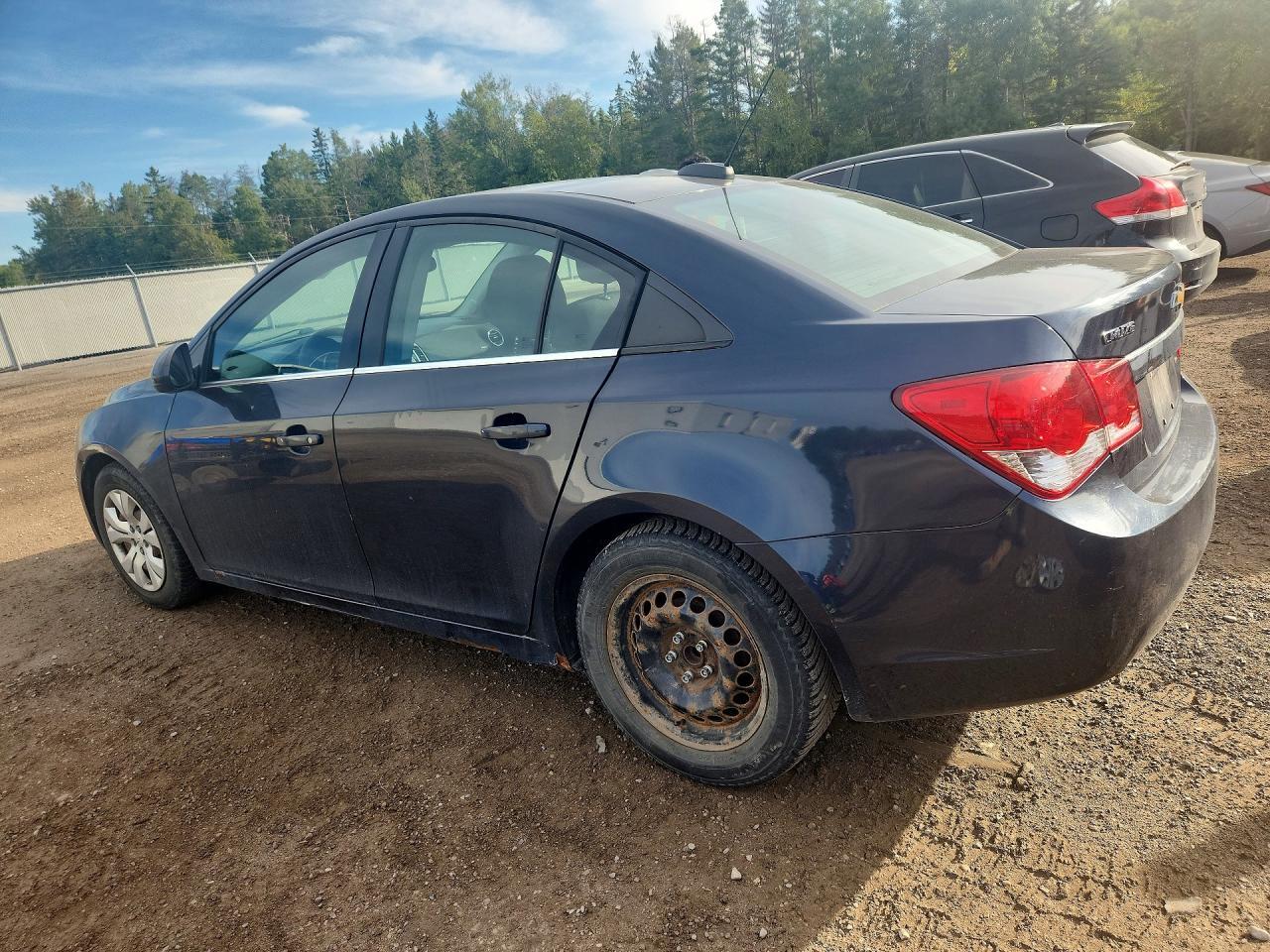 2016 Chevrolet Cruze Limited Lt - Image 2
