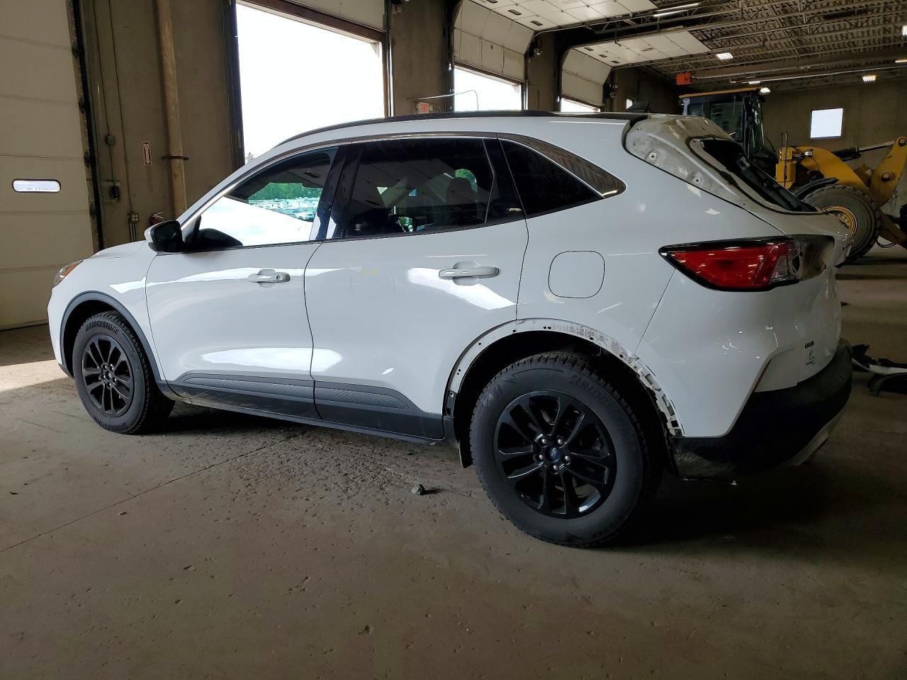 2020 Ford Escape Se - Фото 2