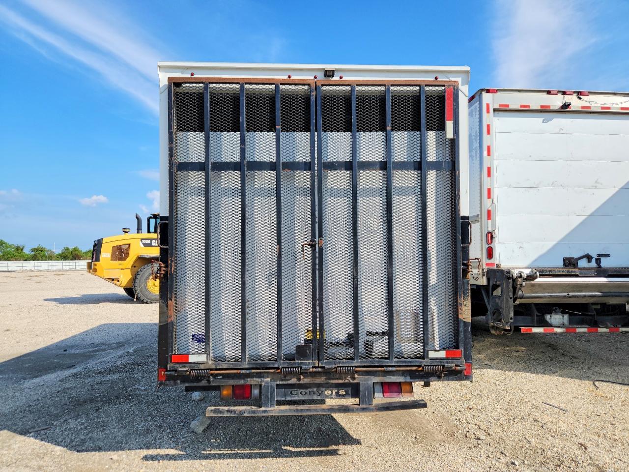 2020 Isuzu Npr - Box Truck - Image 6