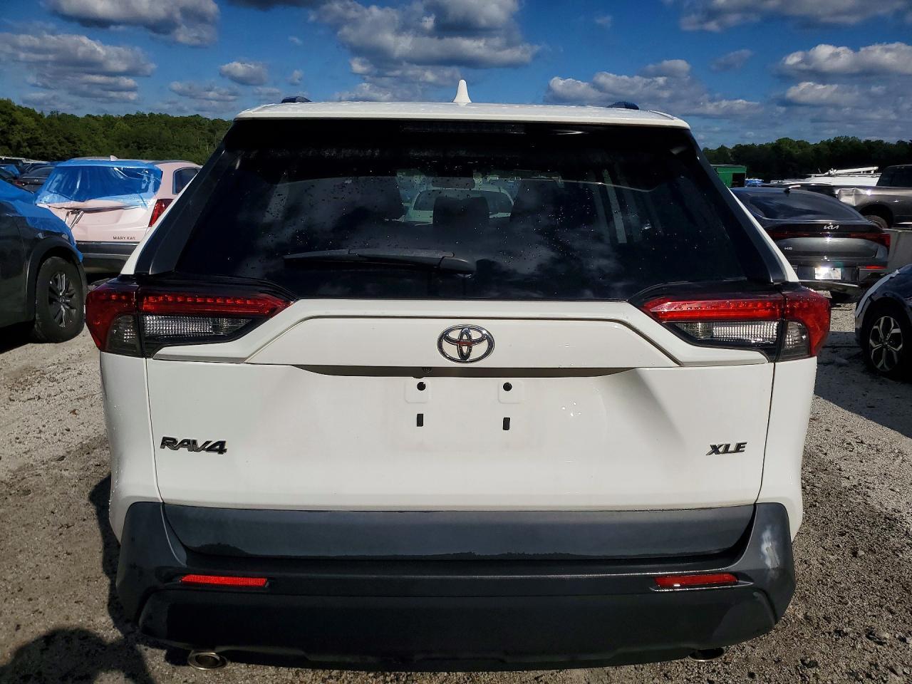 2023 Toyota Rav4 Xle - Фото 6
