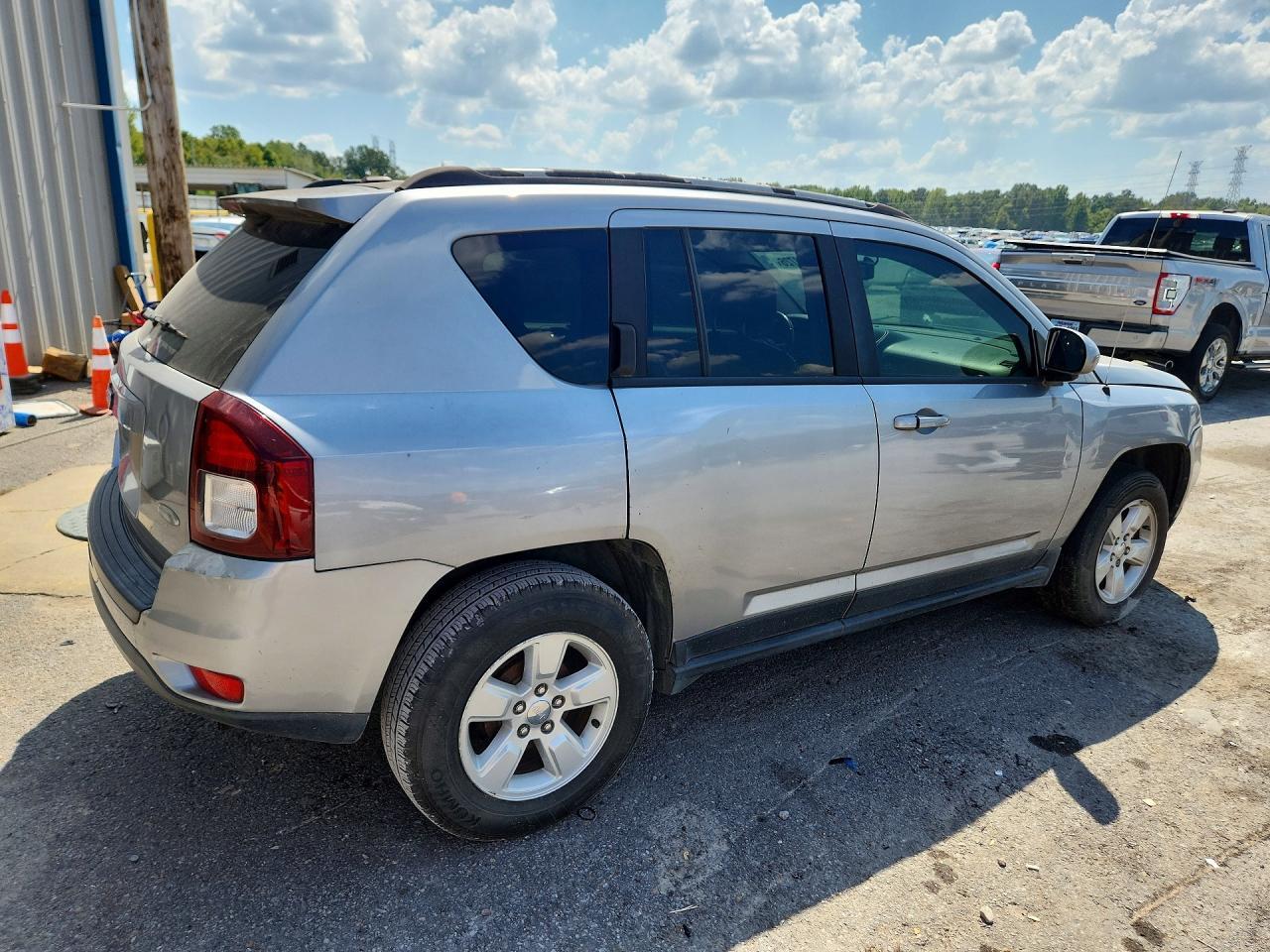 2017 Jeep Compass Latitude - Фото 3
