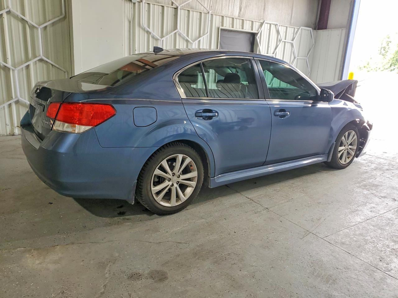 2014 Subaru Legacy 2.5I Limited - Фото 3