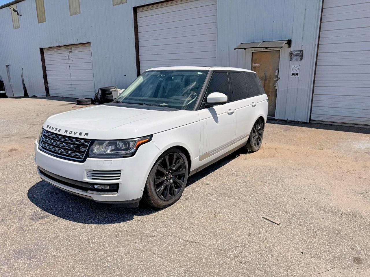 2014 Land Rover Range Rover Supercharged - Image 2