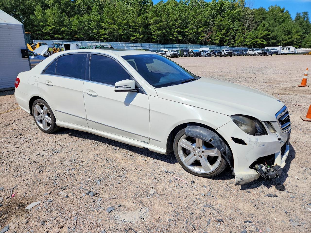 2010 Mercedes-Benz E 350 4Matic - Image 4