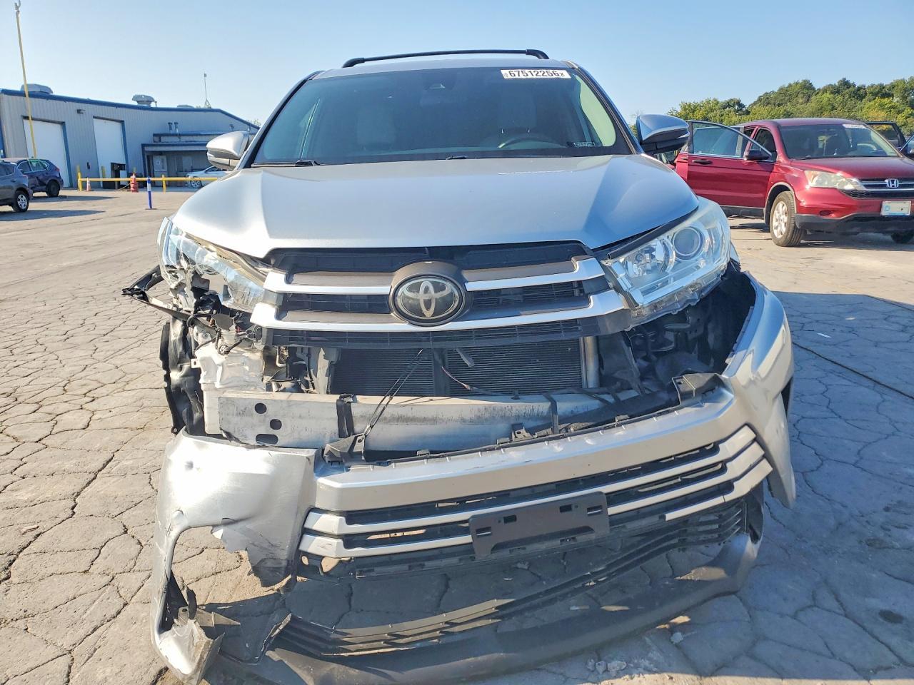 2019 Toyota Highlander Le - Фото 5