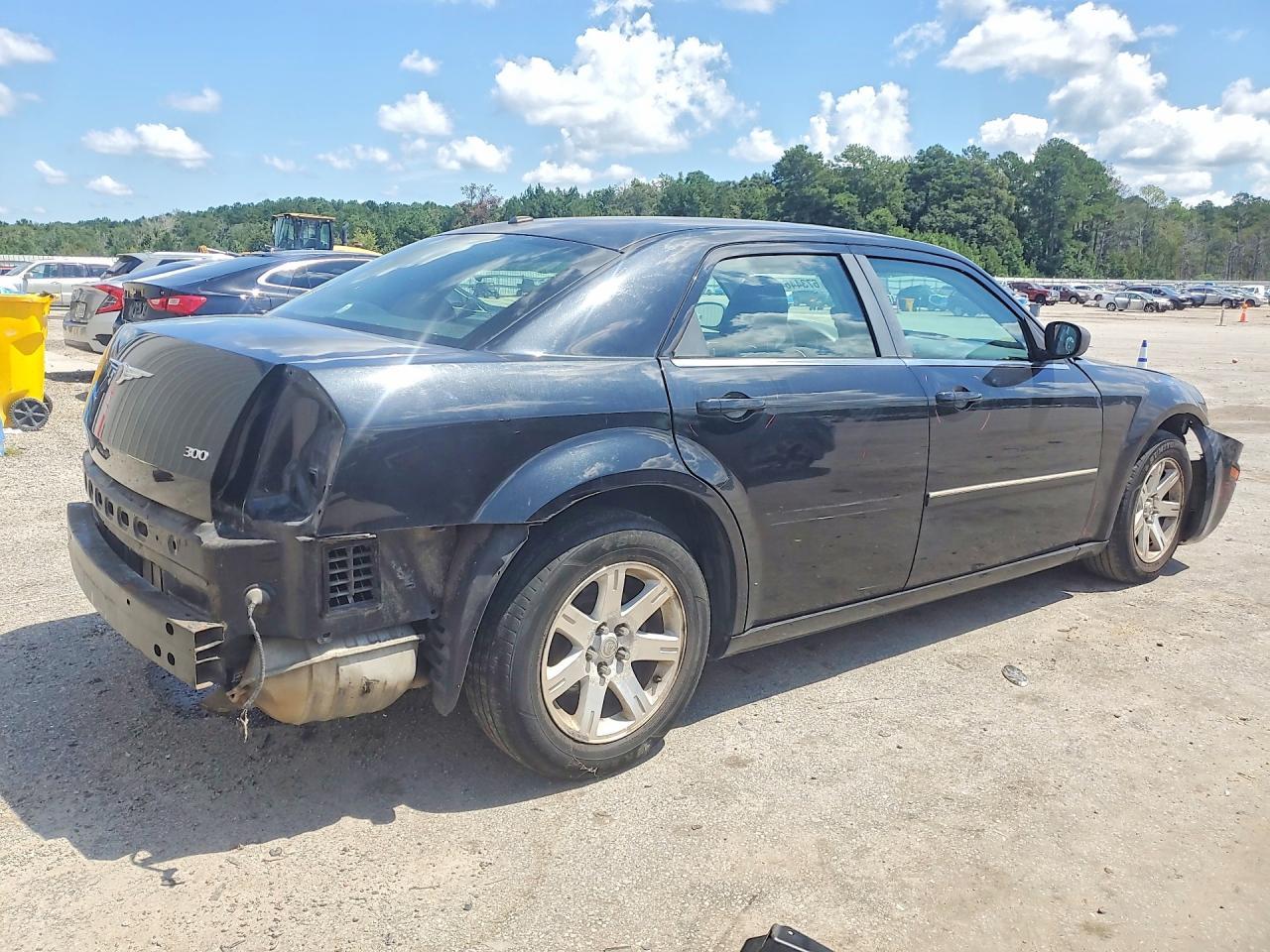 2007 Chrysler 300 - Image 3