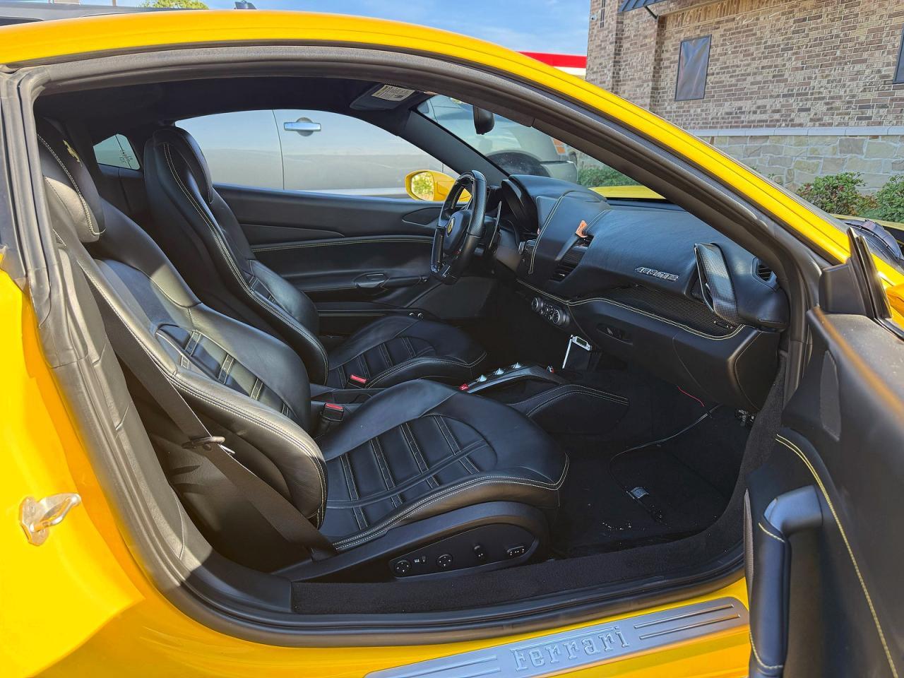 2017 Ferrari 488 Gtb - Фото 5
