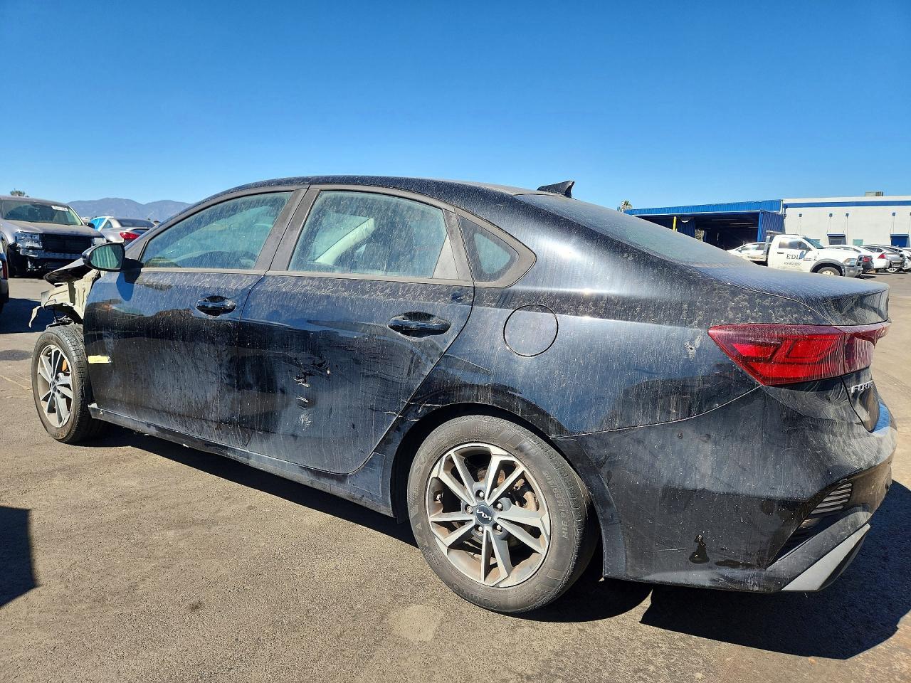 2024 Kia Forte Lxs - Image 2