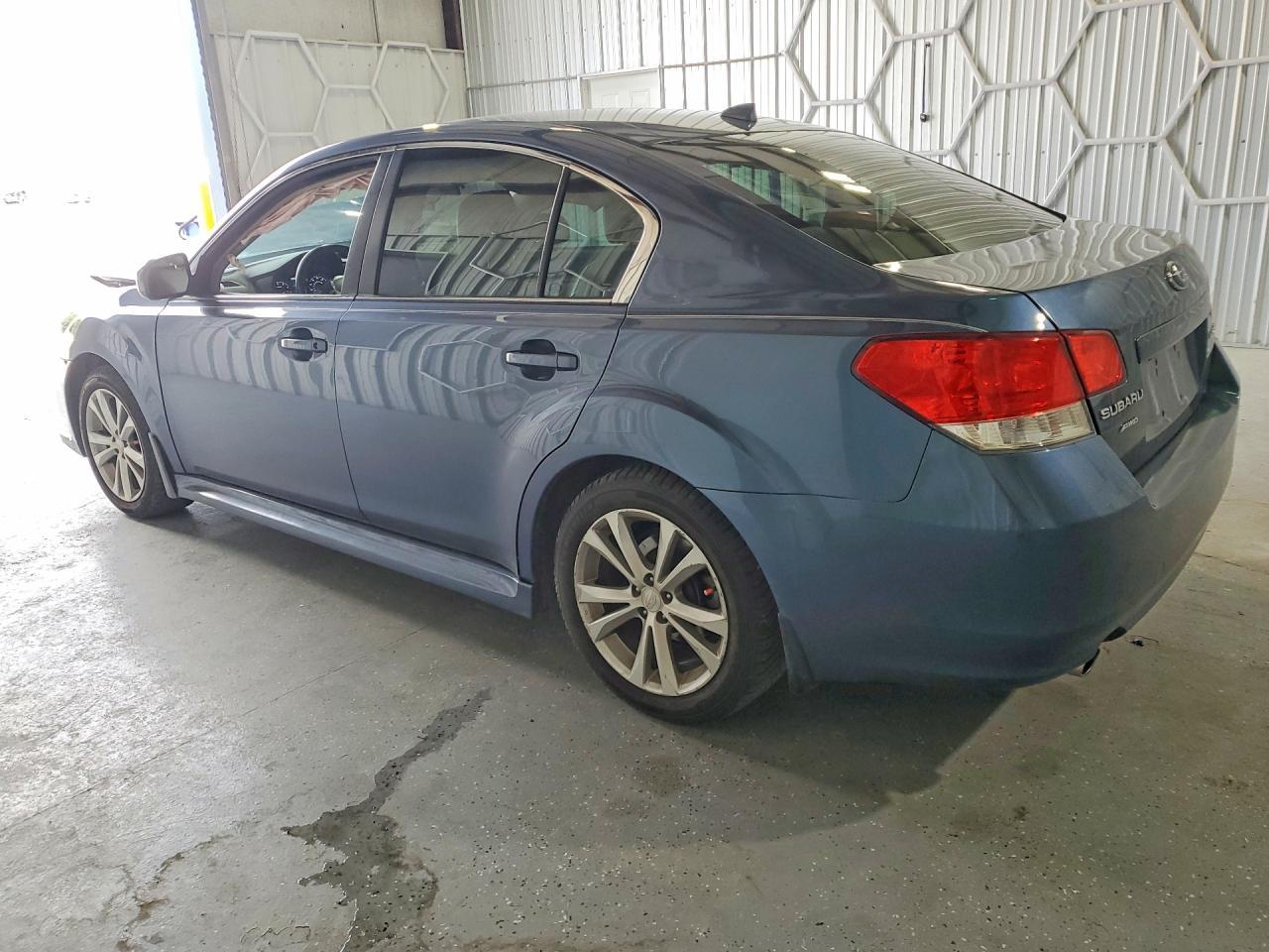 2014 Subaru Legacy 2.5I Limited - Фото 2