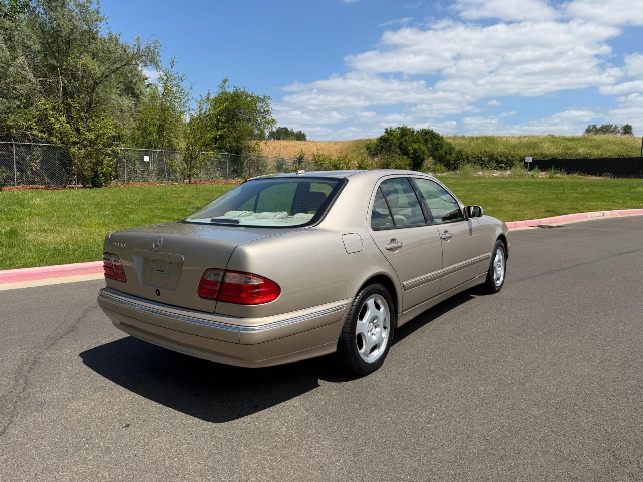 2000 Mercedes-Benz E 430 - Фото 4