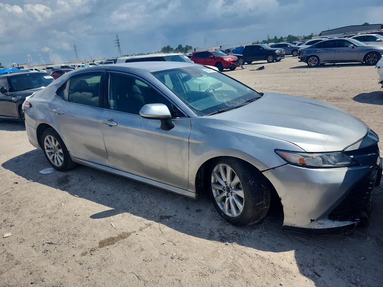 2019 Toyota Camry Le - Фото 4