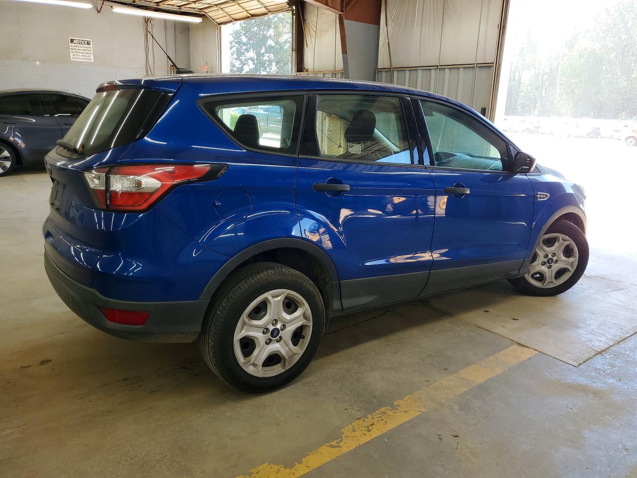 2018 Ford Escape S - Фото 3