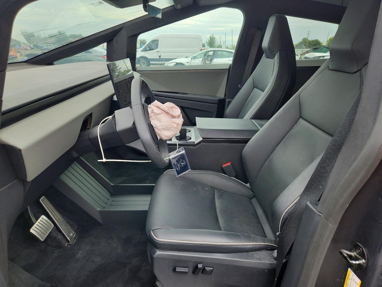2024 Tesla Cybertruck - Фото 7