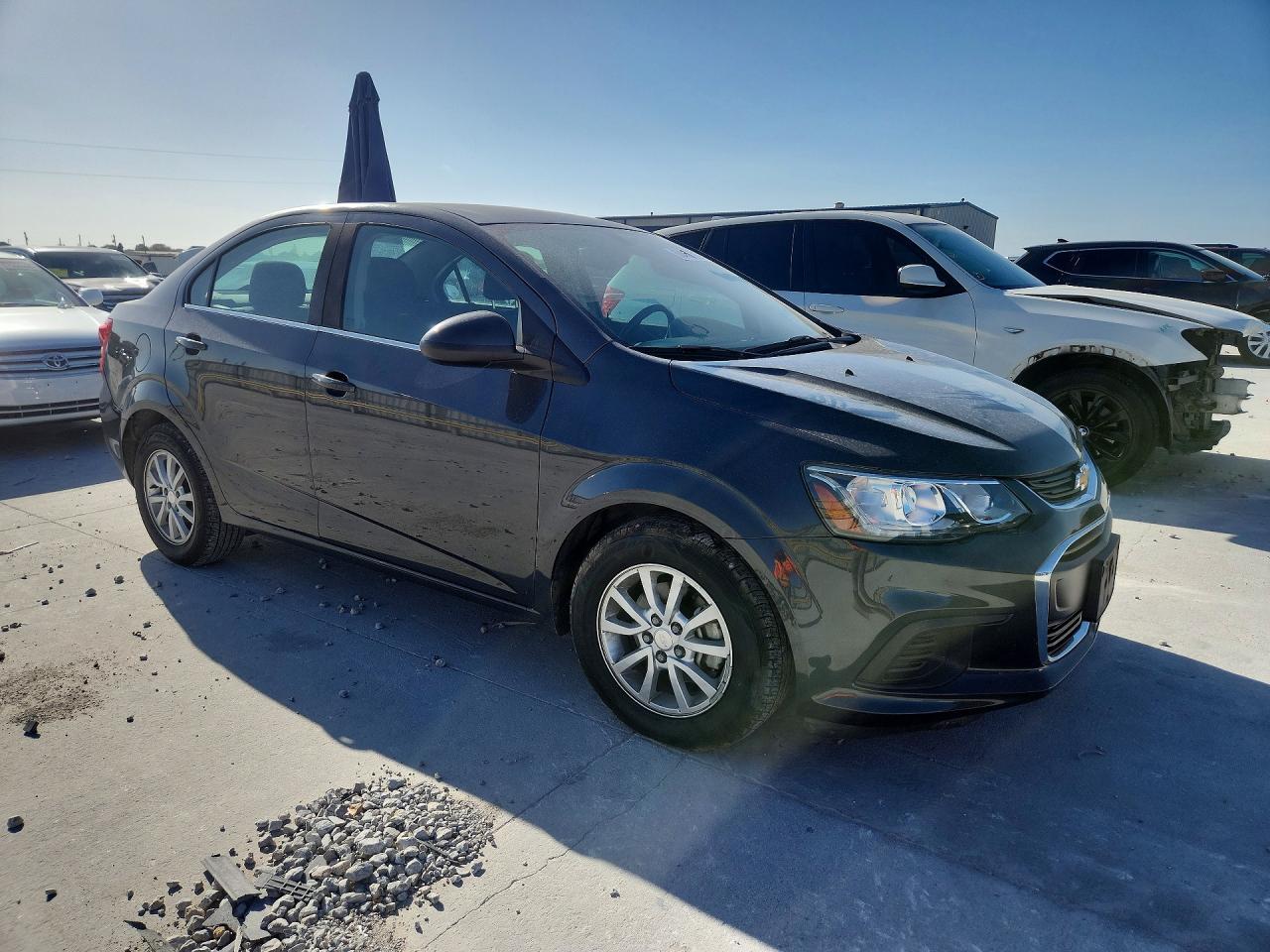2017 Chevrolet Sonic Lt - Image 4