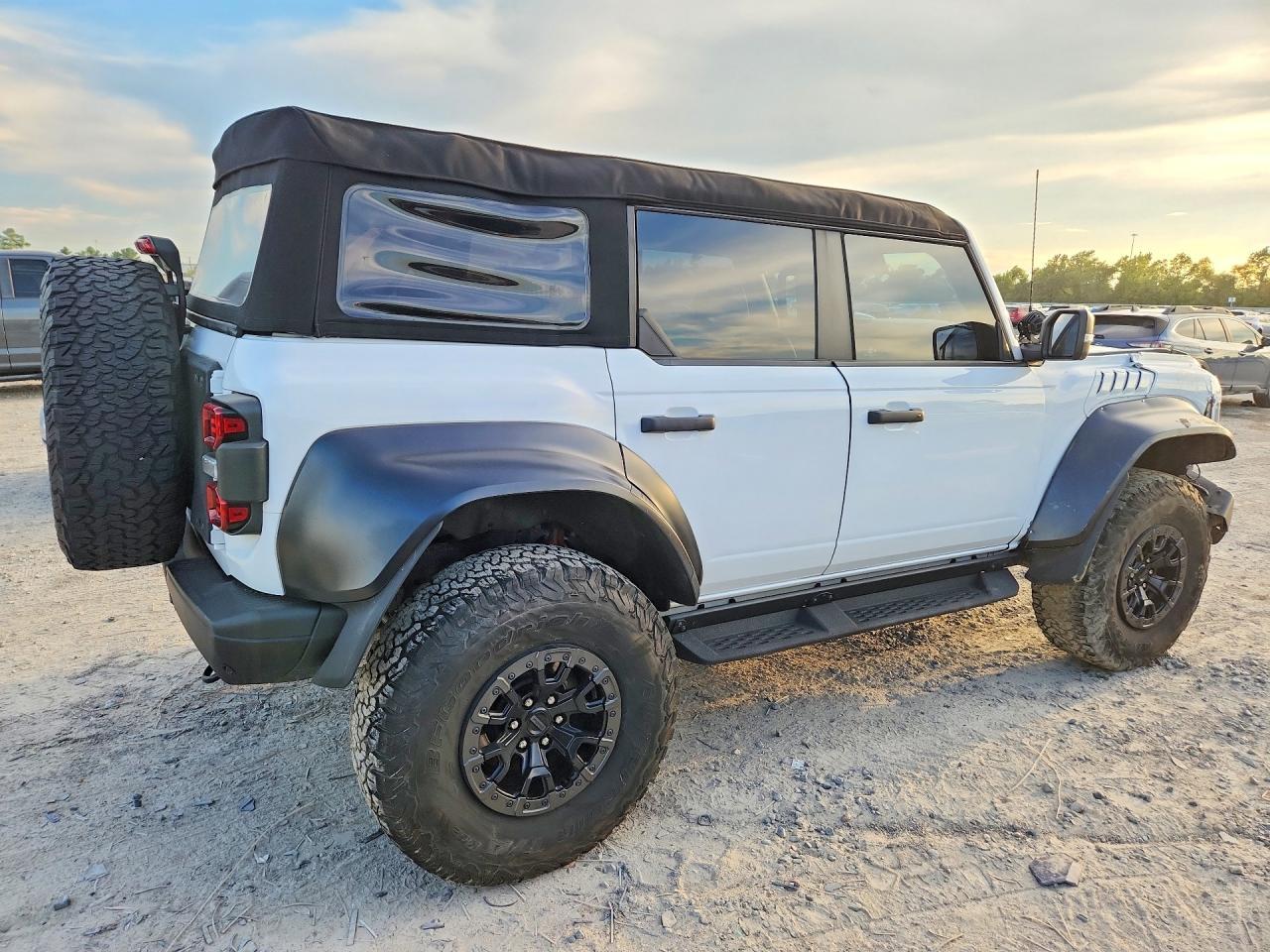 2023 Ford Bronco Raptor - Image 3