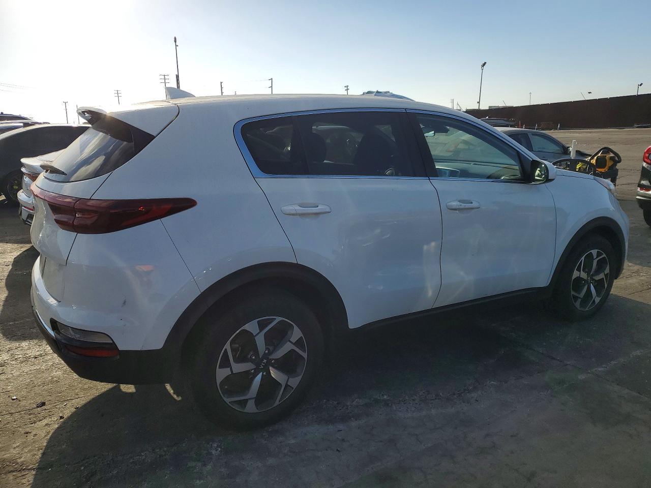 2021 Kia Sportage Lx - Image 3
