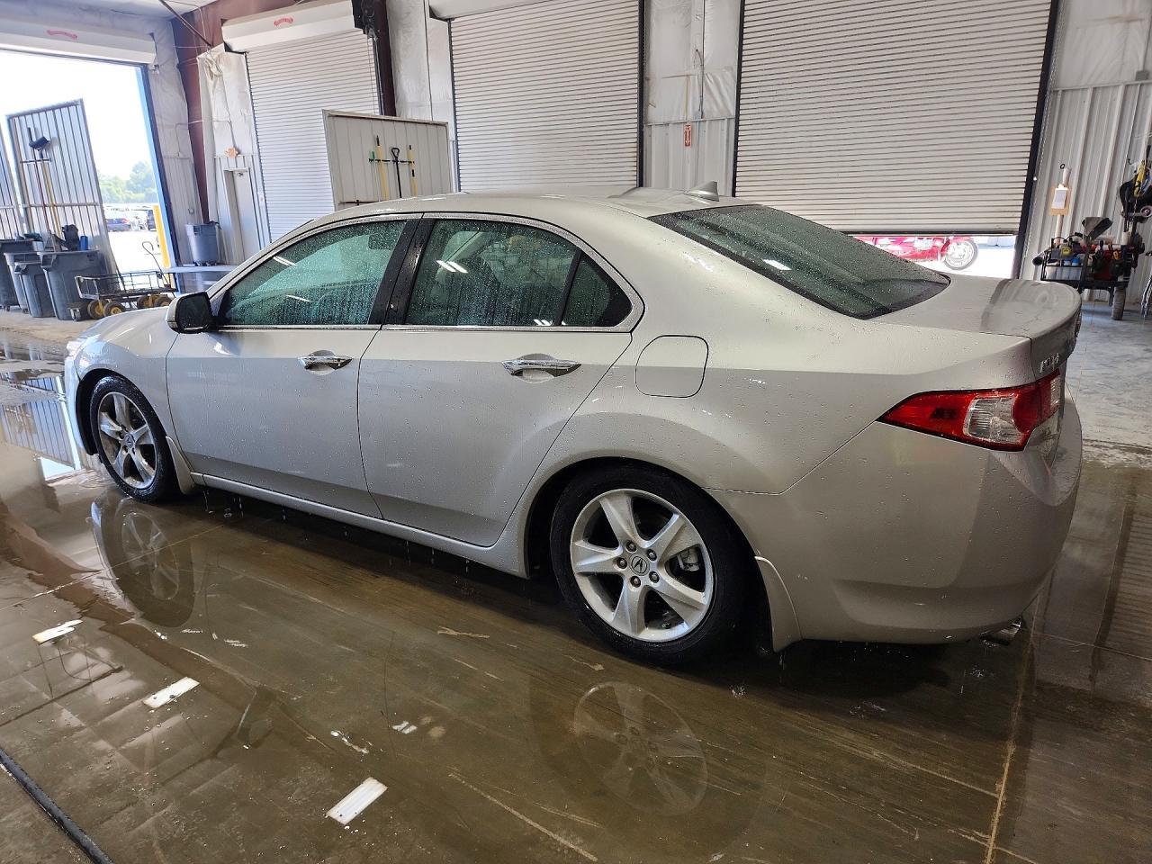 2010 Acura Tsx - Image 2