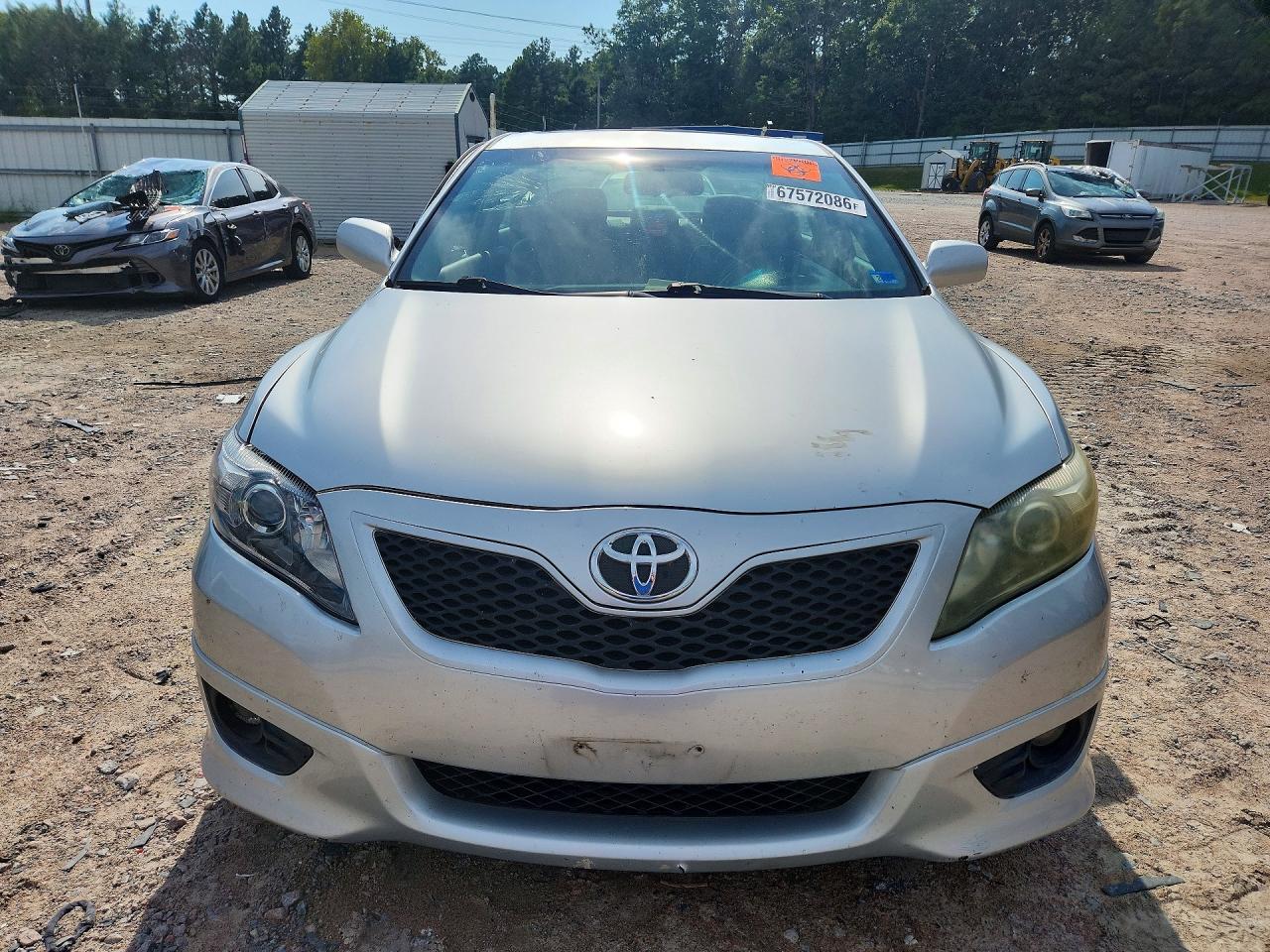 2011 Toyota Camry Se V6 - Image 5