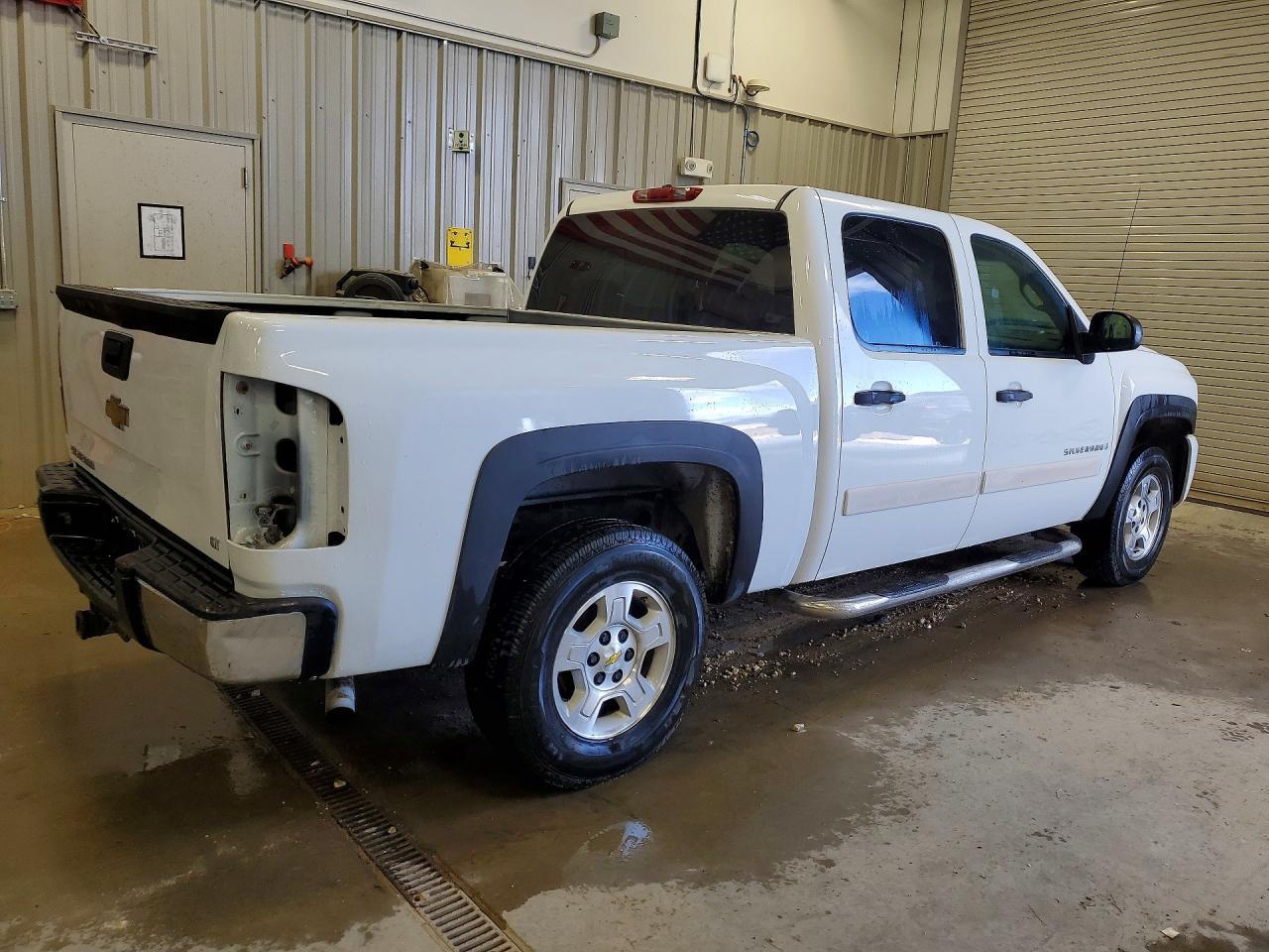 2007 Chevrolet Silverado K1500 Crew Cab - Фото 3