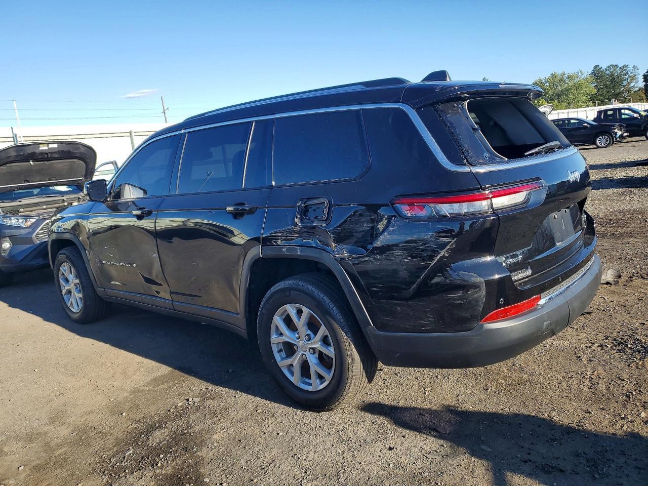 2024 Jeep Grand Cherokee L Limited - Image 2