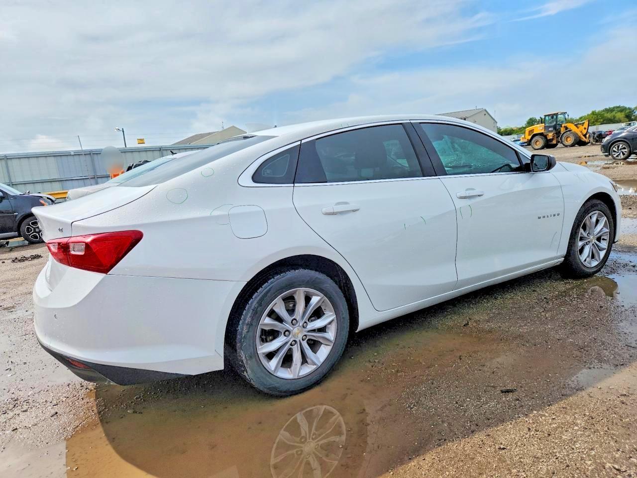 2023 Chevrolet Malibu Lt - Image 3