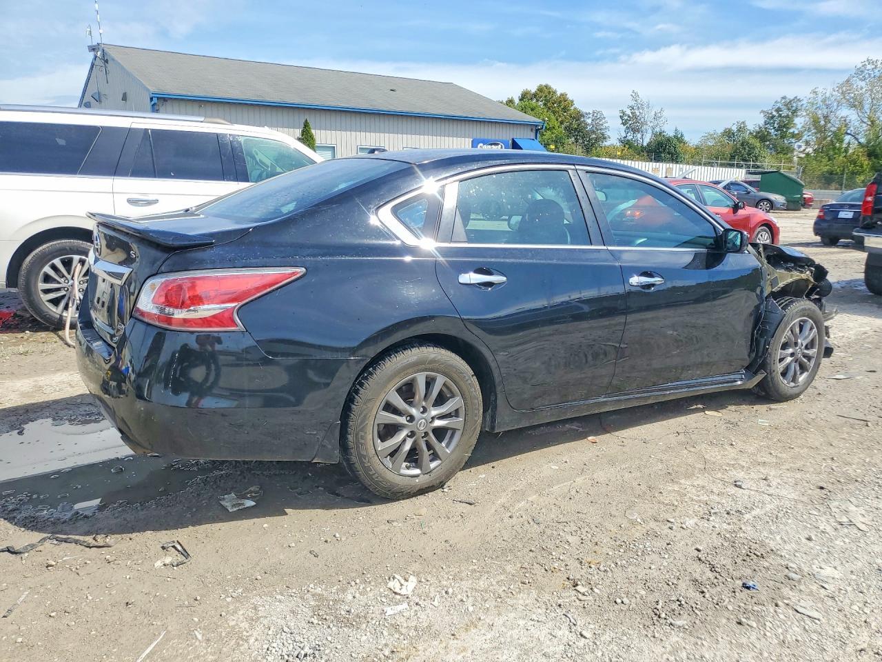 2015 Nissan Altima 2.5 S - Фото 3
