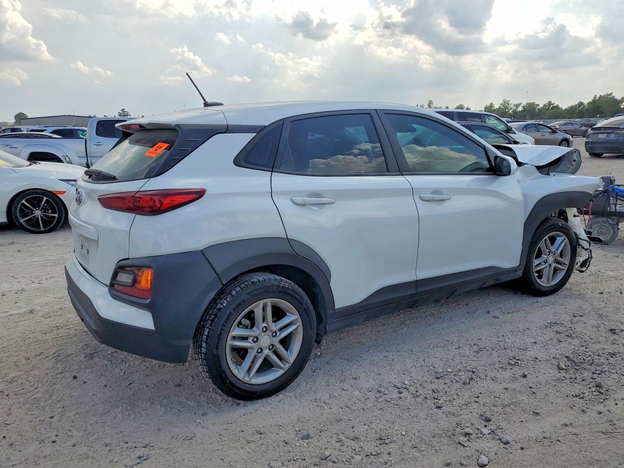 2020 Hyundai Kona Se - Image 3