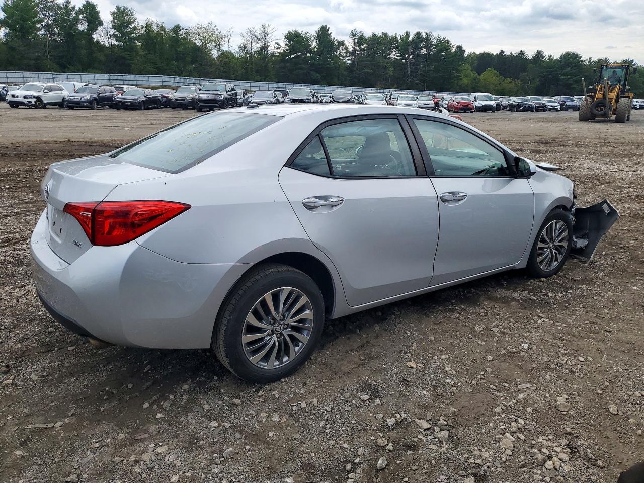 2017 Toyota Corolla Xle - Image 3