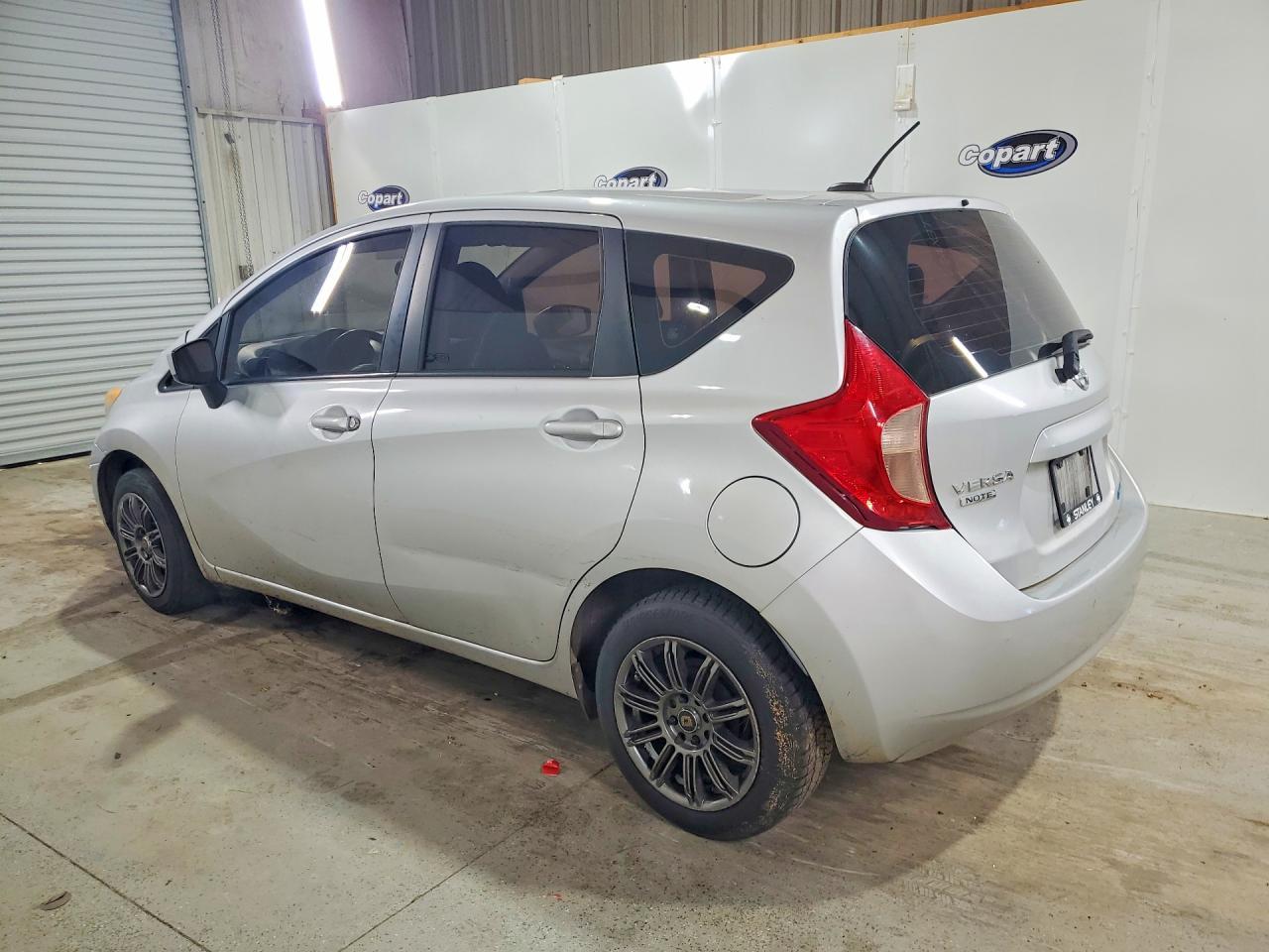 2016 Nissan Versa Note Sv - Image 2