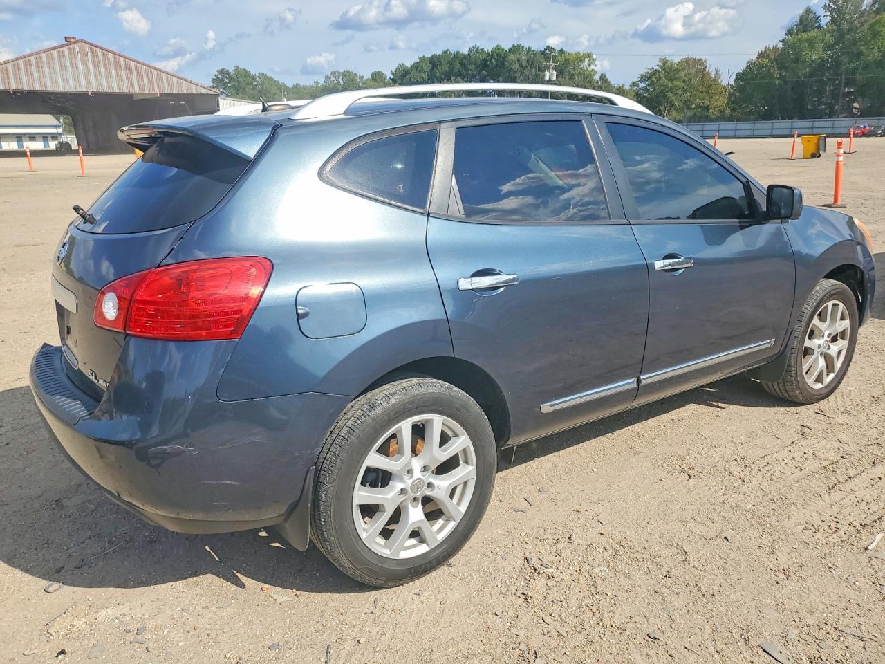 2013 Nissan Rogue S - Фото 3