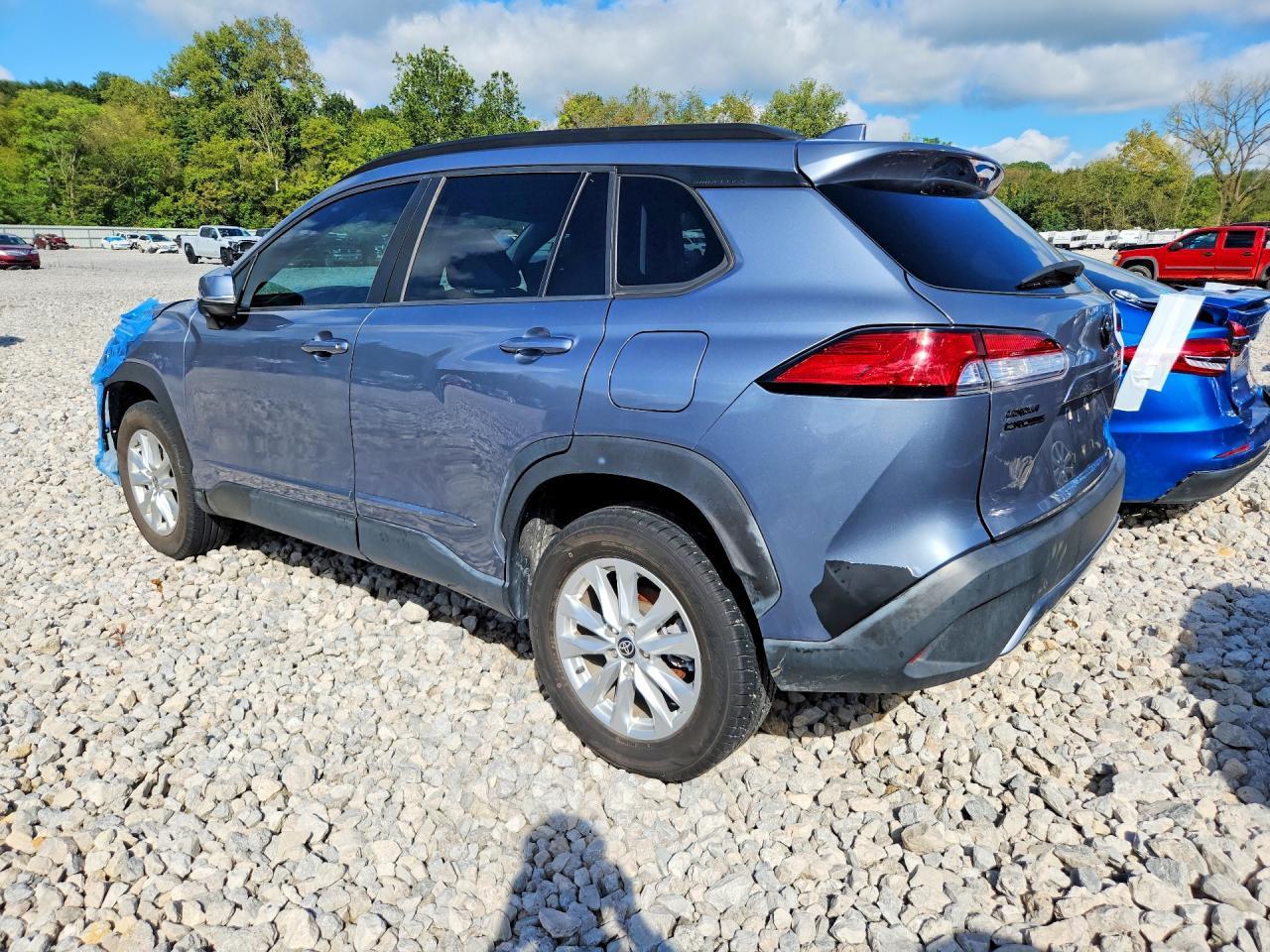 2022 Toyota Corolla Cross Le - Фото 2