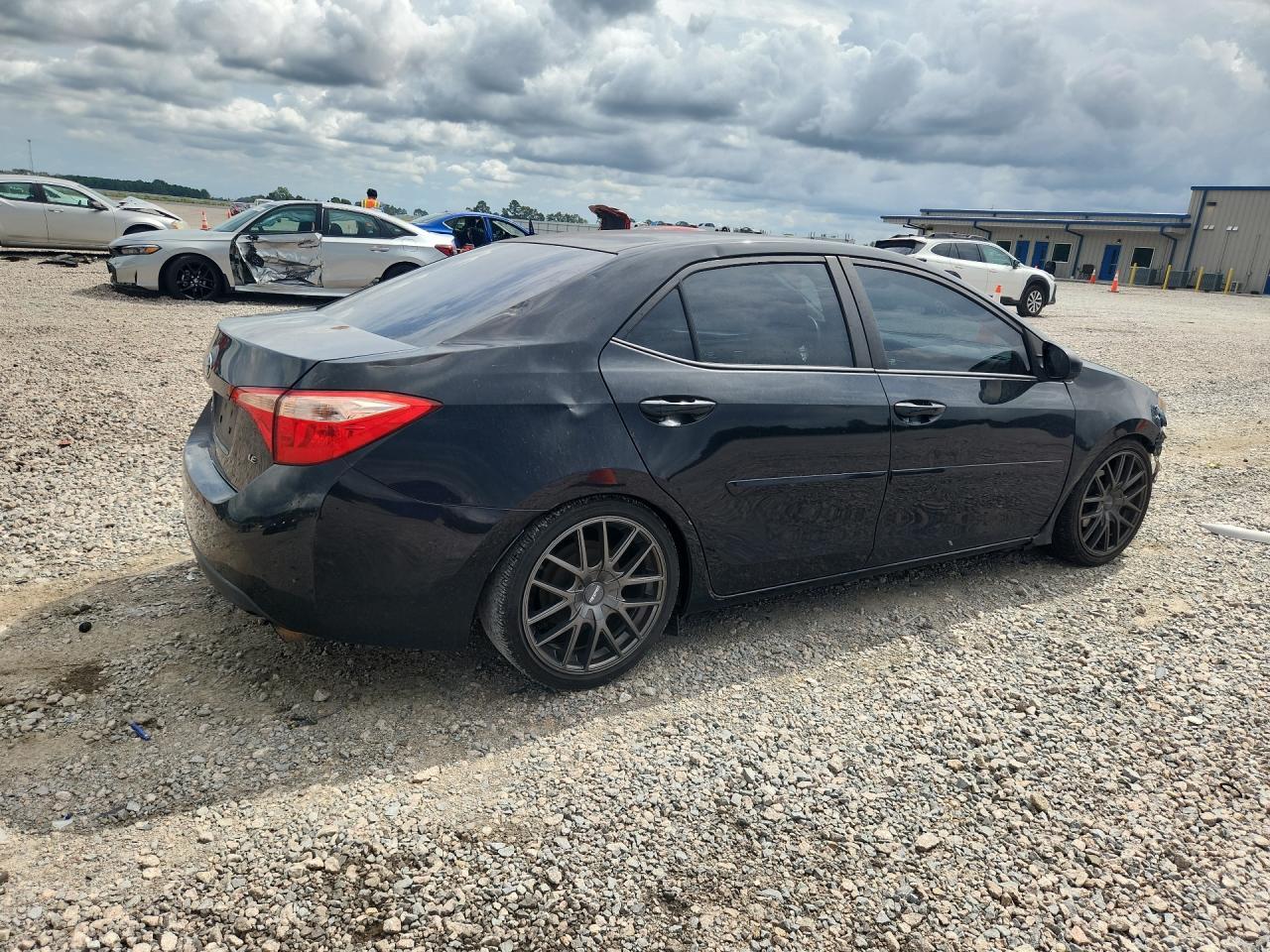 2017 Toyota Corolla Le - Фото 3