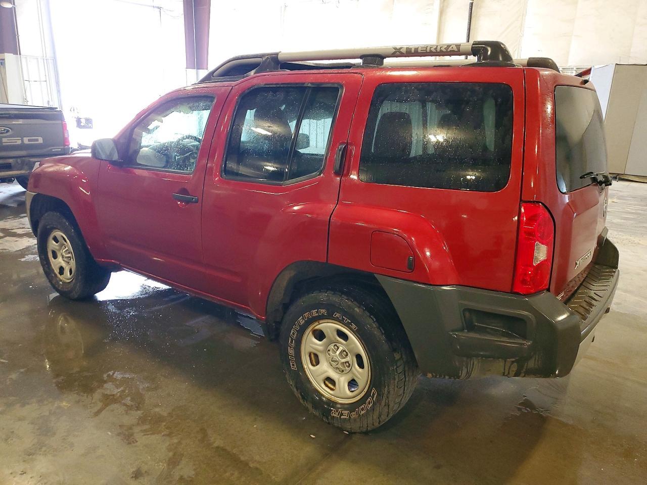 2014 Nissan Xterra X - Image 2