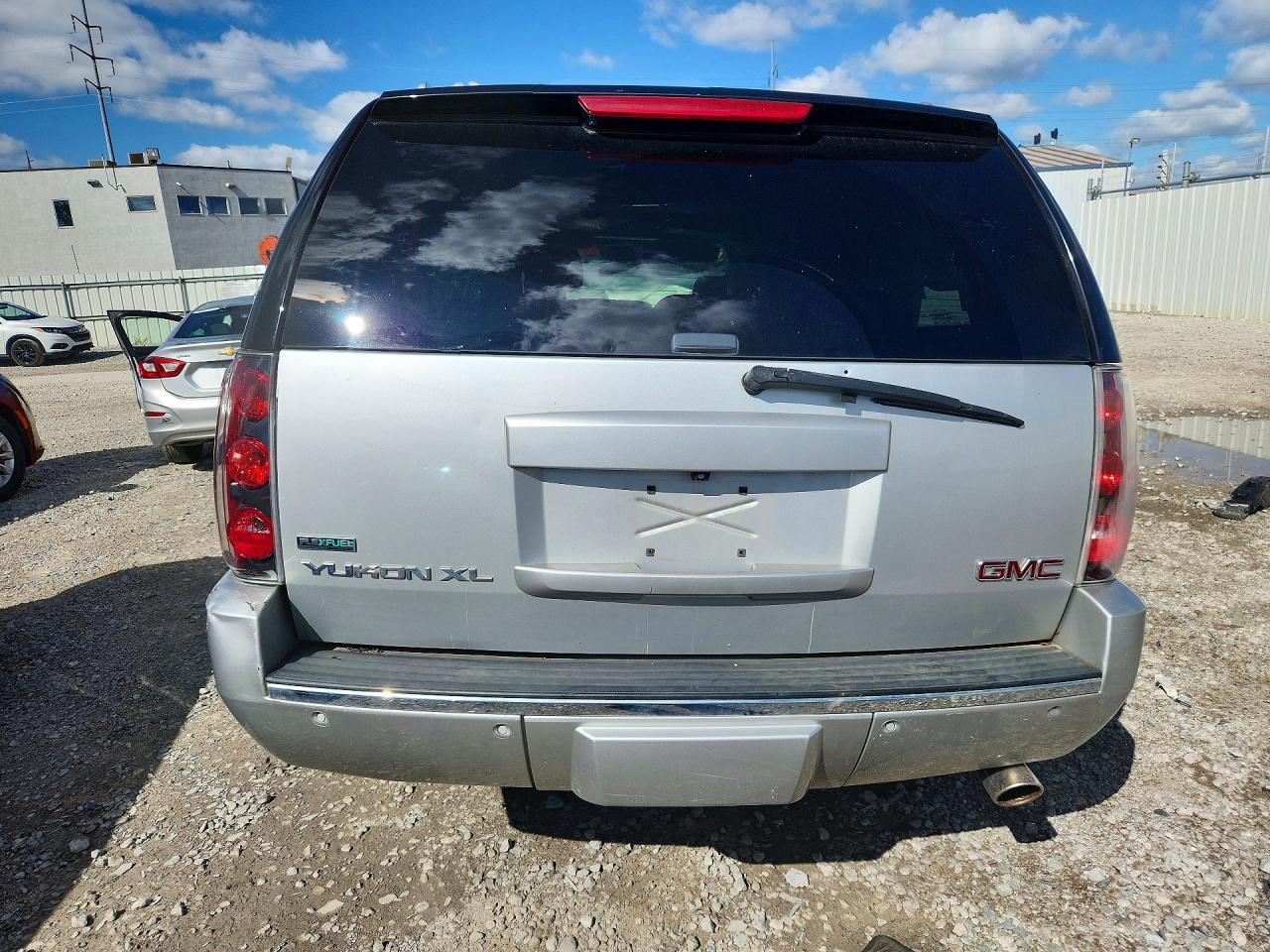 2011 GMC Yukon Xl Denali - Фото 6