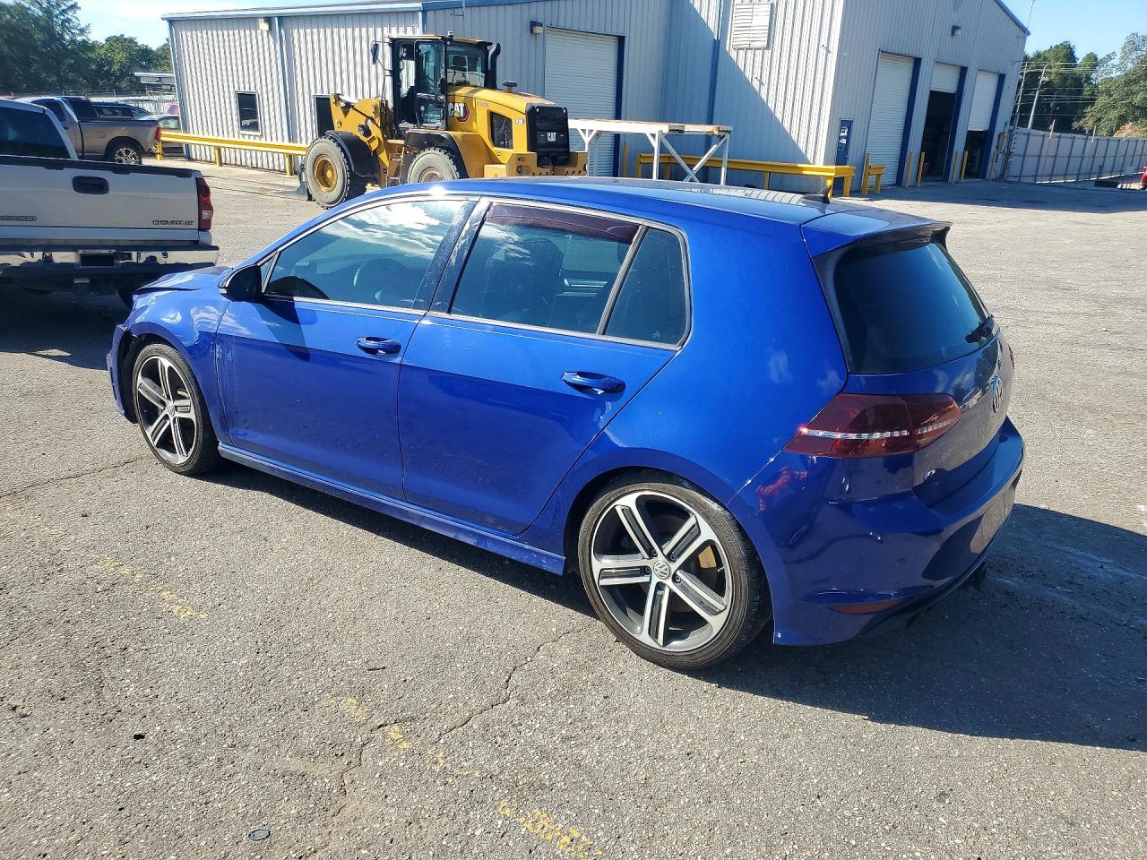 2016 Volkswagen Golf R - Image 2