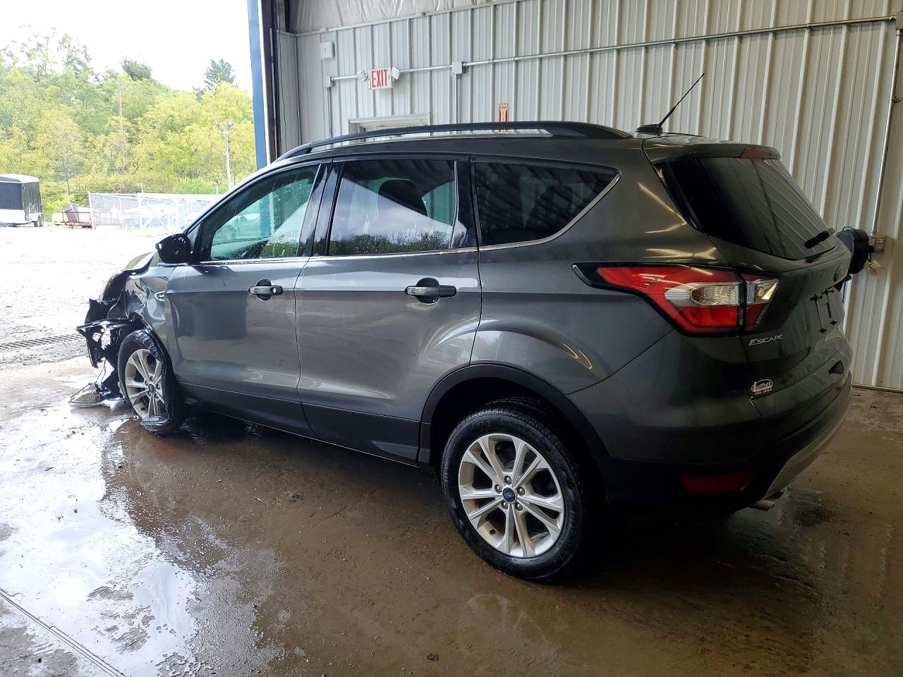 2017 Ford Escape Se - Фото 2