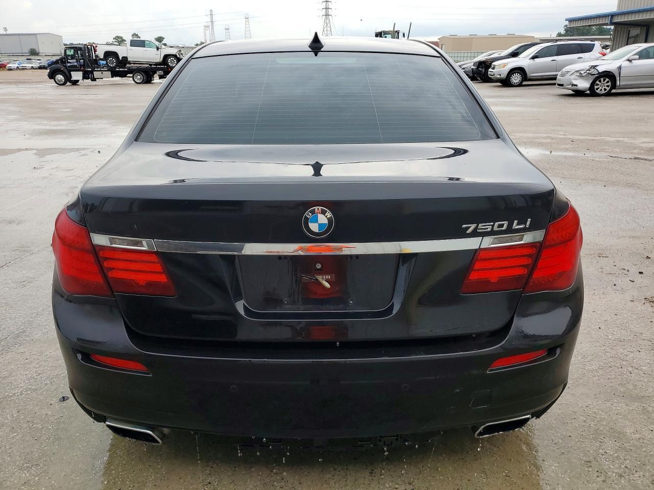 2013 BMW 750 Li - Image 6