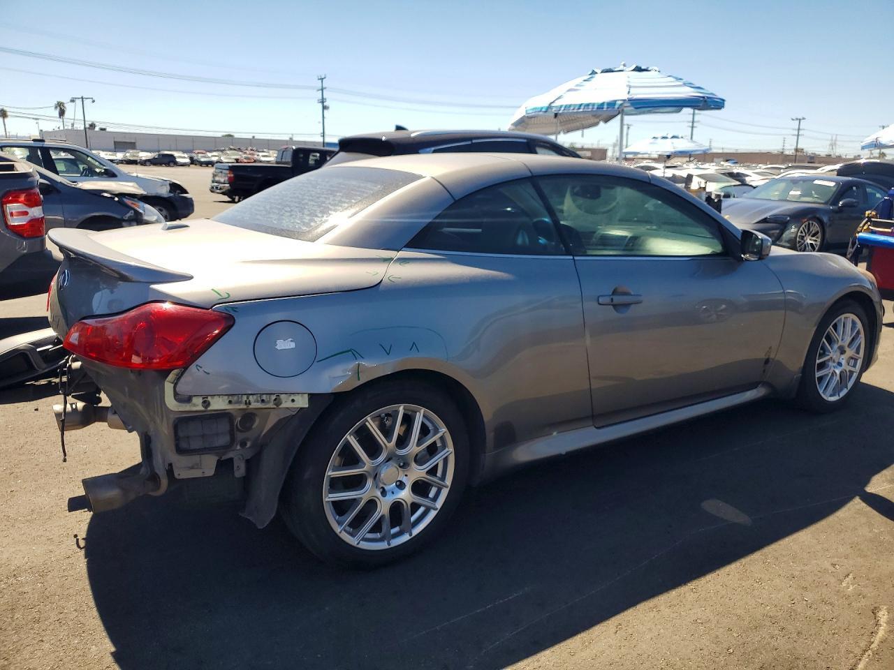 2009 Infiniti G37 Convertible Base - Фото 3