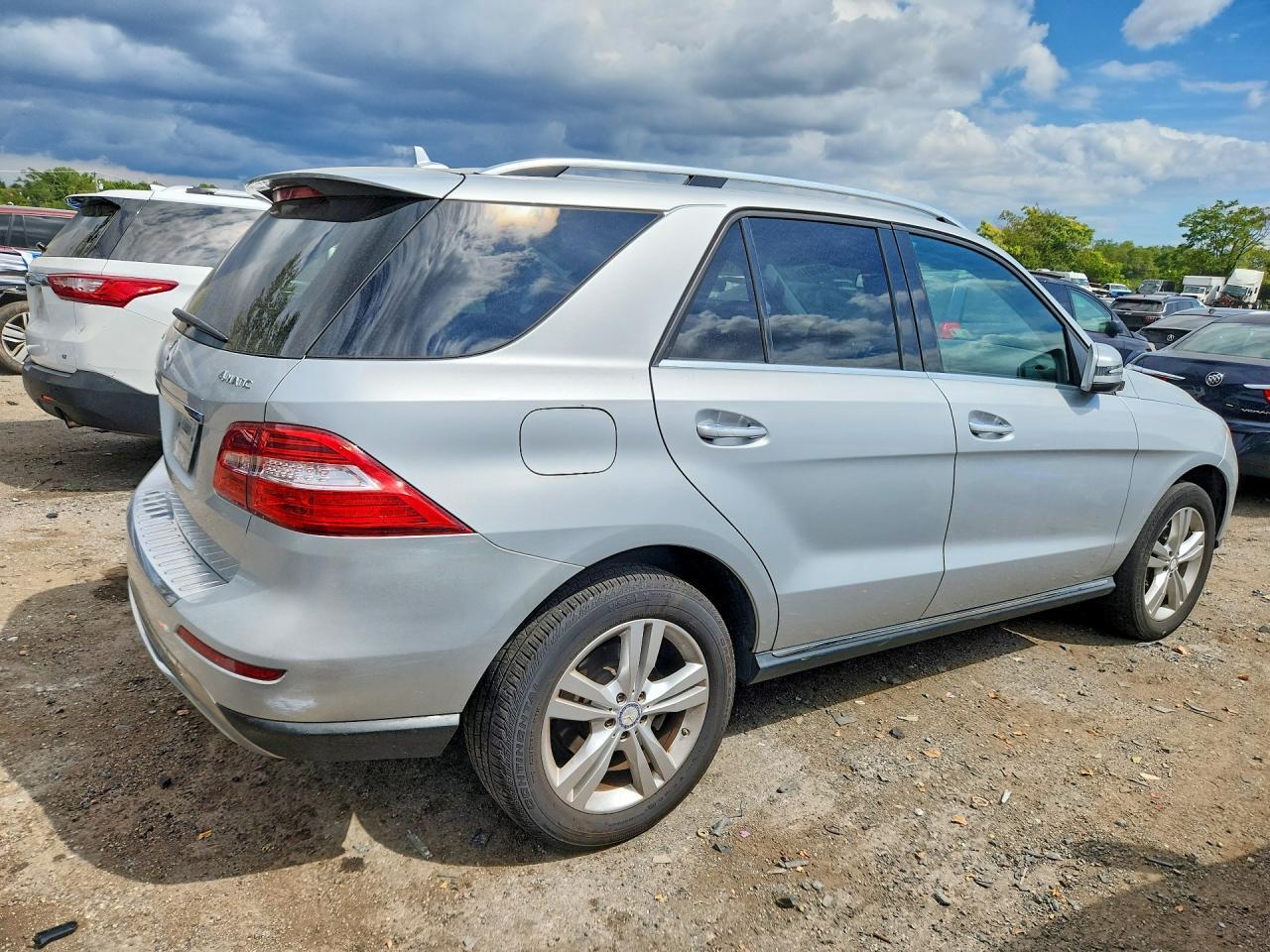 2014 Mercedes-Benz Ml 350 4Matic - Image 3