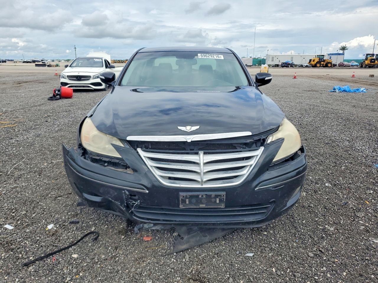 2010 Hyundai Genesis 3.8L - Image 5