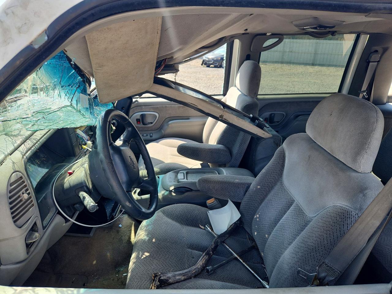 1999 Chevrolet Suburban K1500 - Image 7