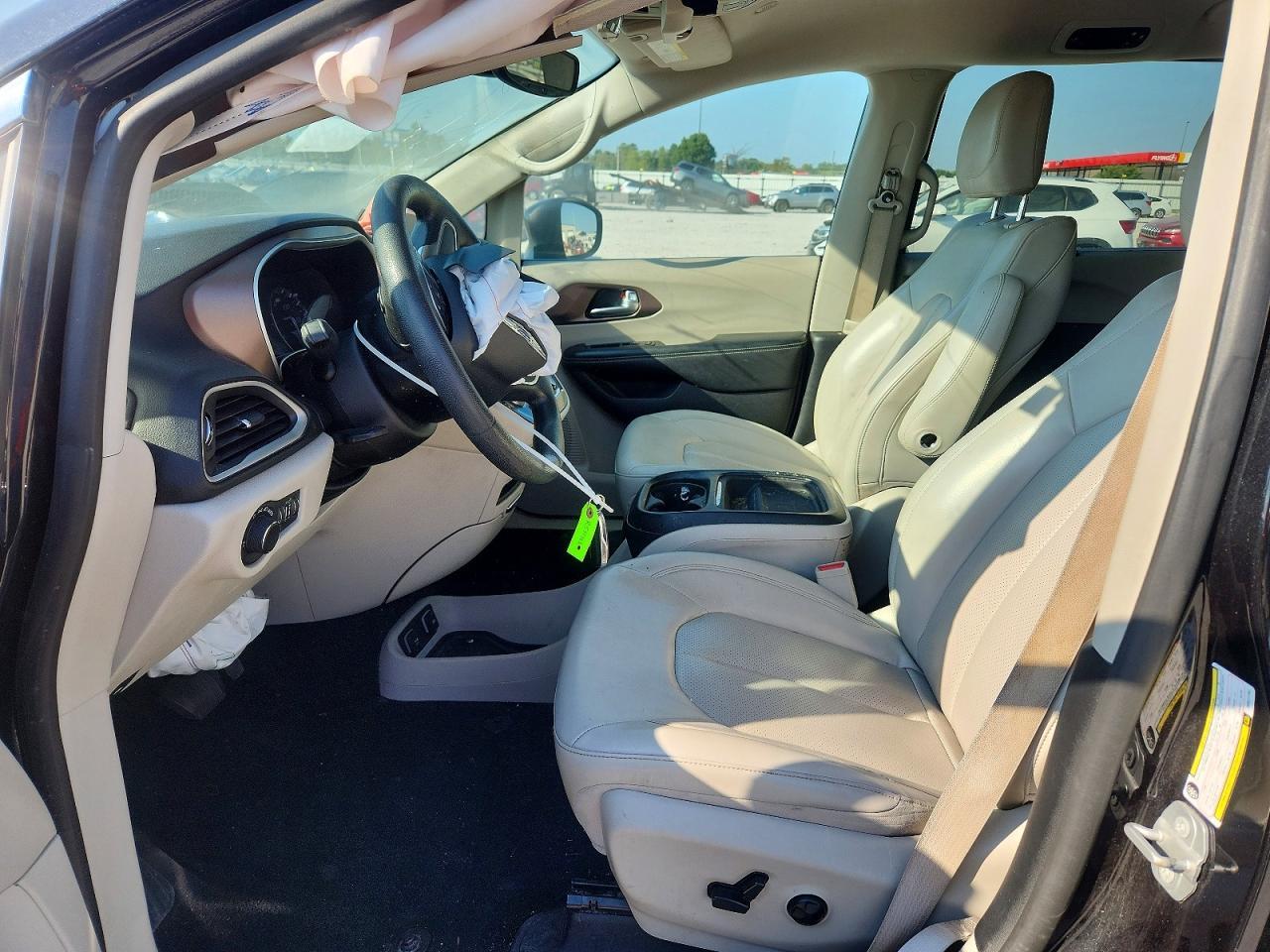 2021 Chrysler Voyager Lxi - Image 7