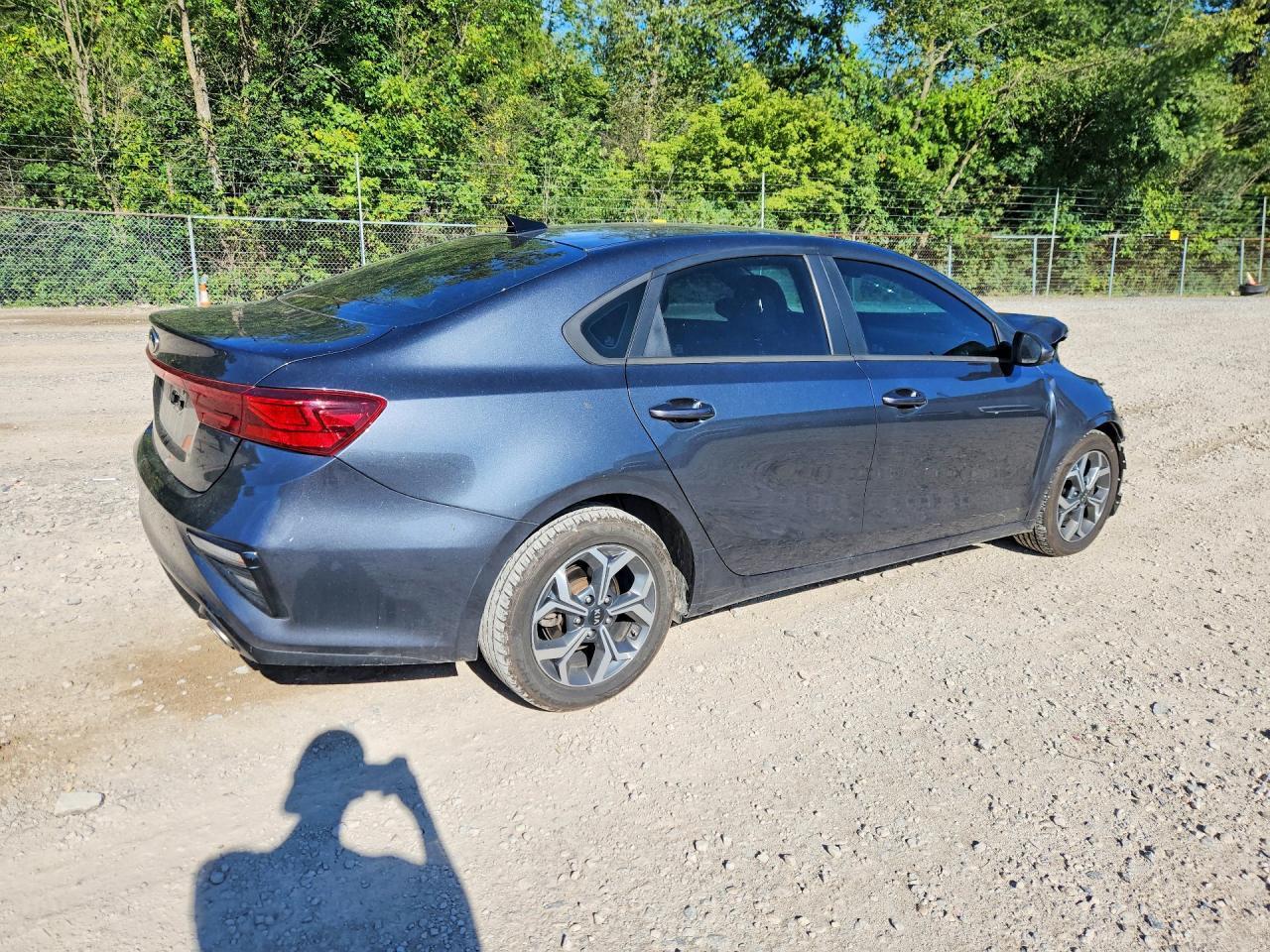 2021 Kia Forte Lxs - Фото 3