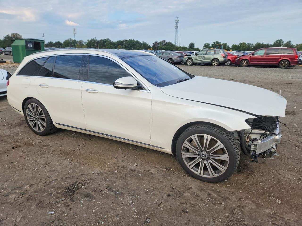 2019 Mercedes-Benz E 450 4Matic - Фото 4